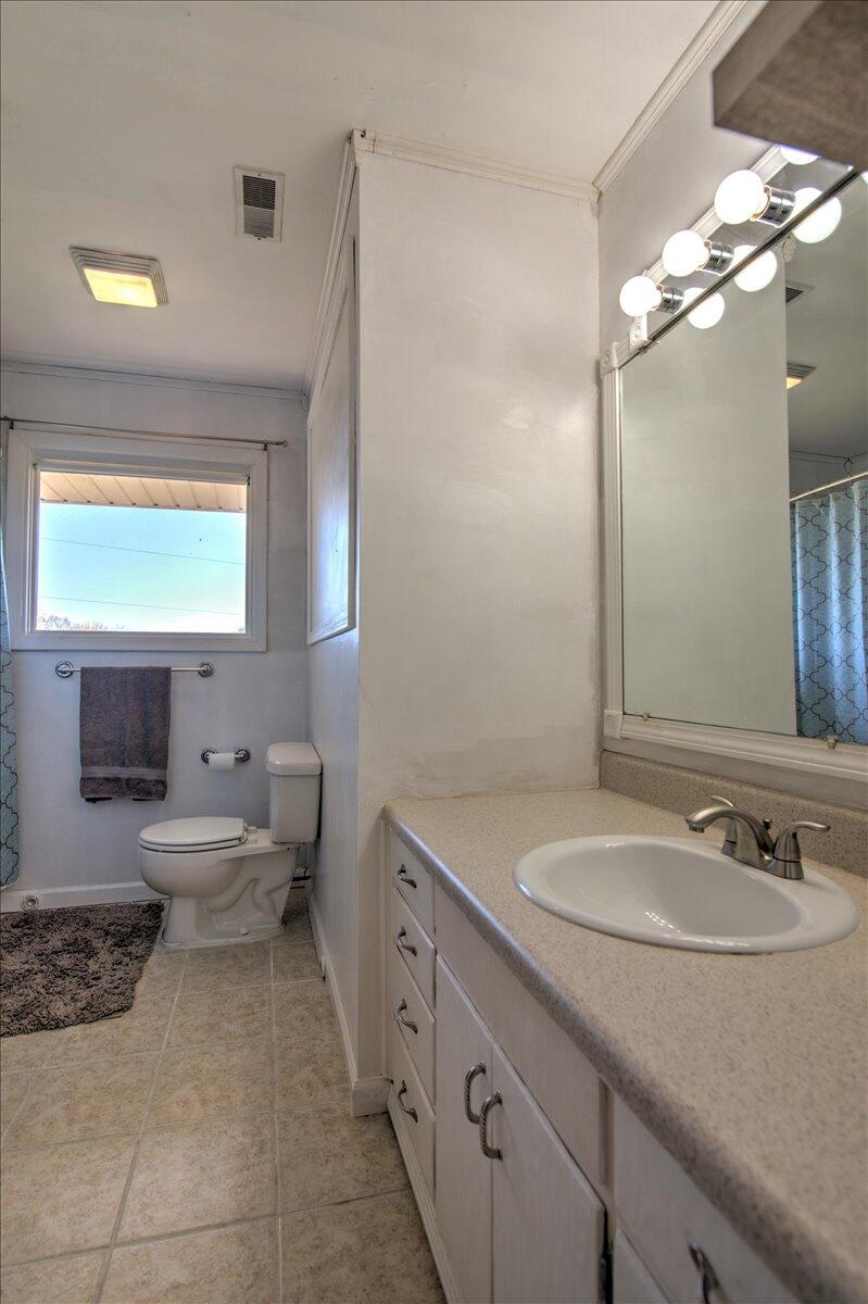 538 Ranier Drive Kingsport, TN 37663 - Photo 14 of 30 18-538_Ranier-36