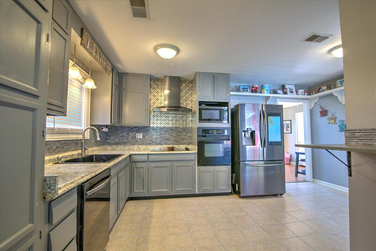 538 Ranier Drive Kingsport, TN 37663 - Photo 8 of 30 09-538_Ranier-23