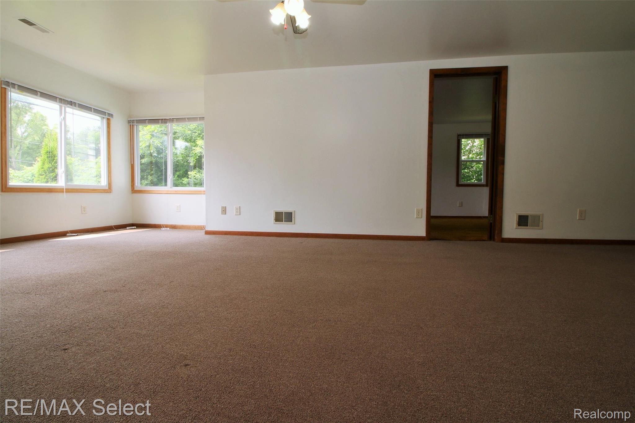 8161 East Coldwater Road Davison, MI 48423 - Photo 16 of 19 IMG_9301 (2).JPG