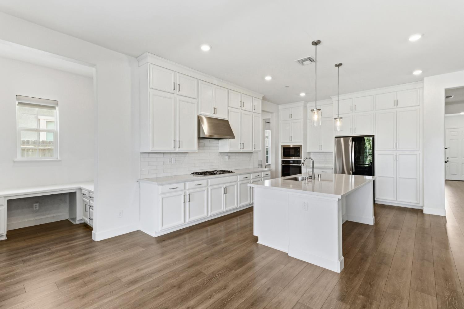 7606 Afonso Way Elk Grove, CA 95757 - Photo 4 of 79