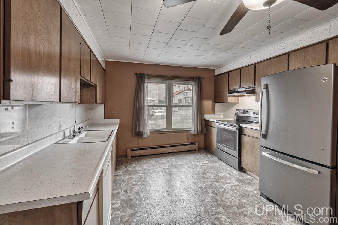 408 Spring Avenue Florence, WI 54121 - Photo 8 of 34 Gallery Image 8