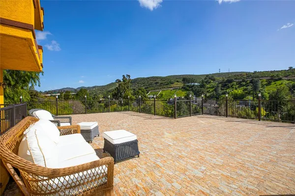 $1,995,000 | 9336 Wayside Drive, Sunland, CA 91040