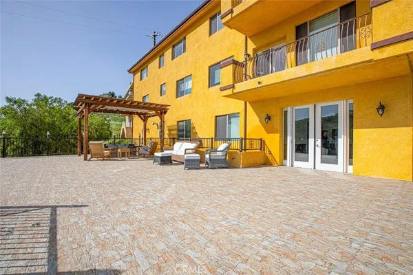 $1,995,000 | 9336 Wayside Drive, Sunland, CA 91040