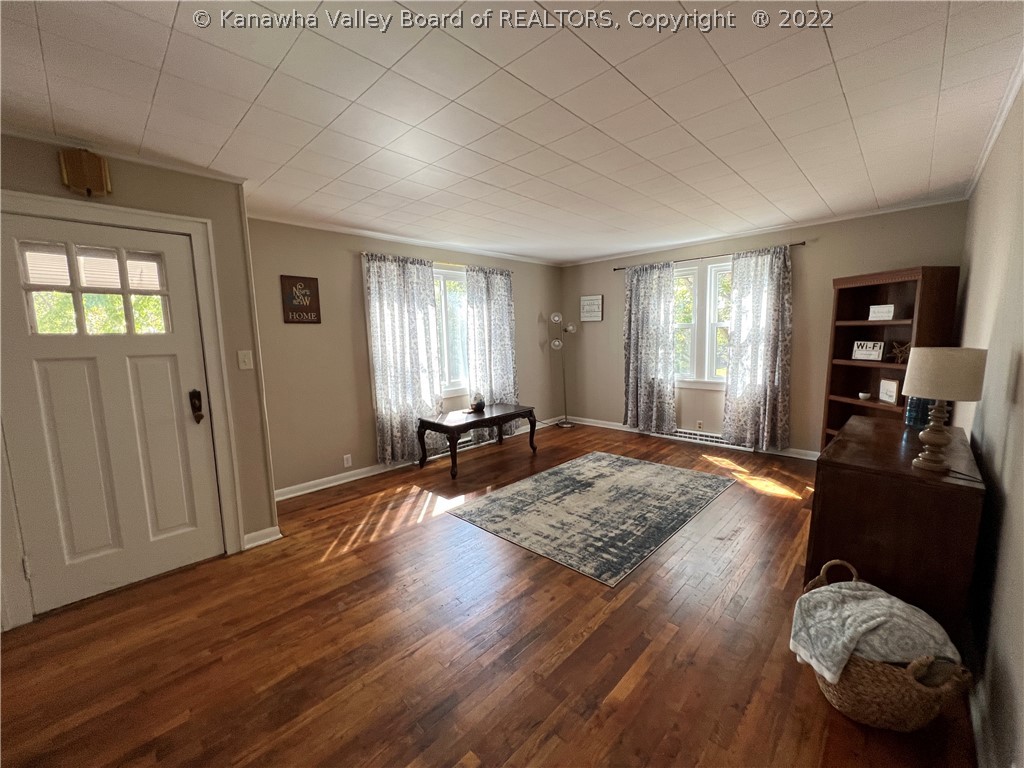 437 Ripley Road Point Pleasant, WV 25550 - Photo 6 of 29 Living room