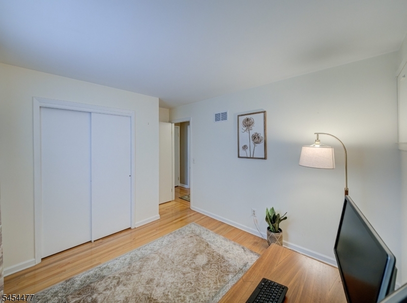 548 Garretson Road Bridgewater, NJ 08807 - Photo 20 of 48 Gallery Image 20