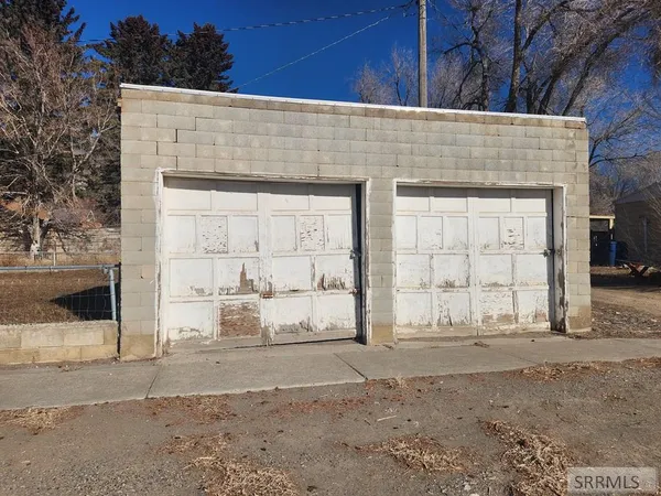 $149,000 | 204 East Grand Avenue, Arco, ID 83213