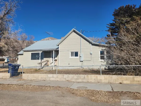 $149,000 | 204 East Grand Avenue, Arco, ID 83213