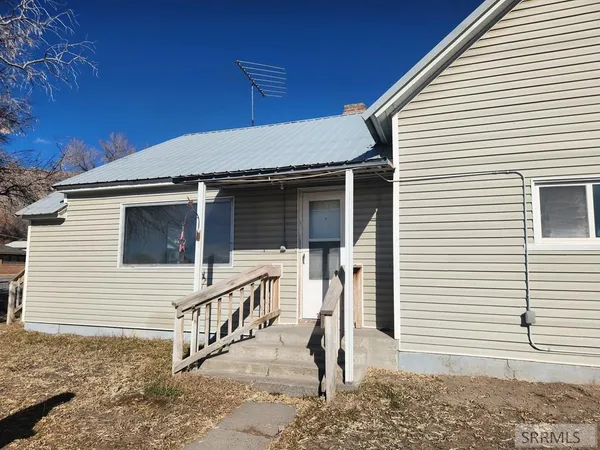 $149,000 | 204 East Grand Avenue, Arco, ID 83213