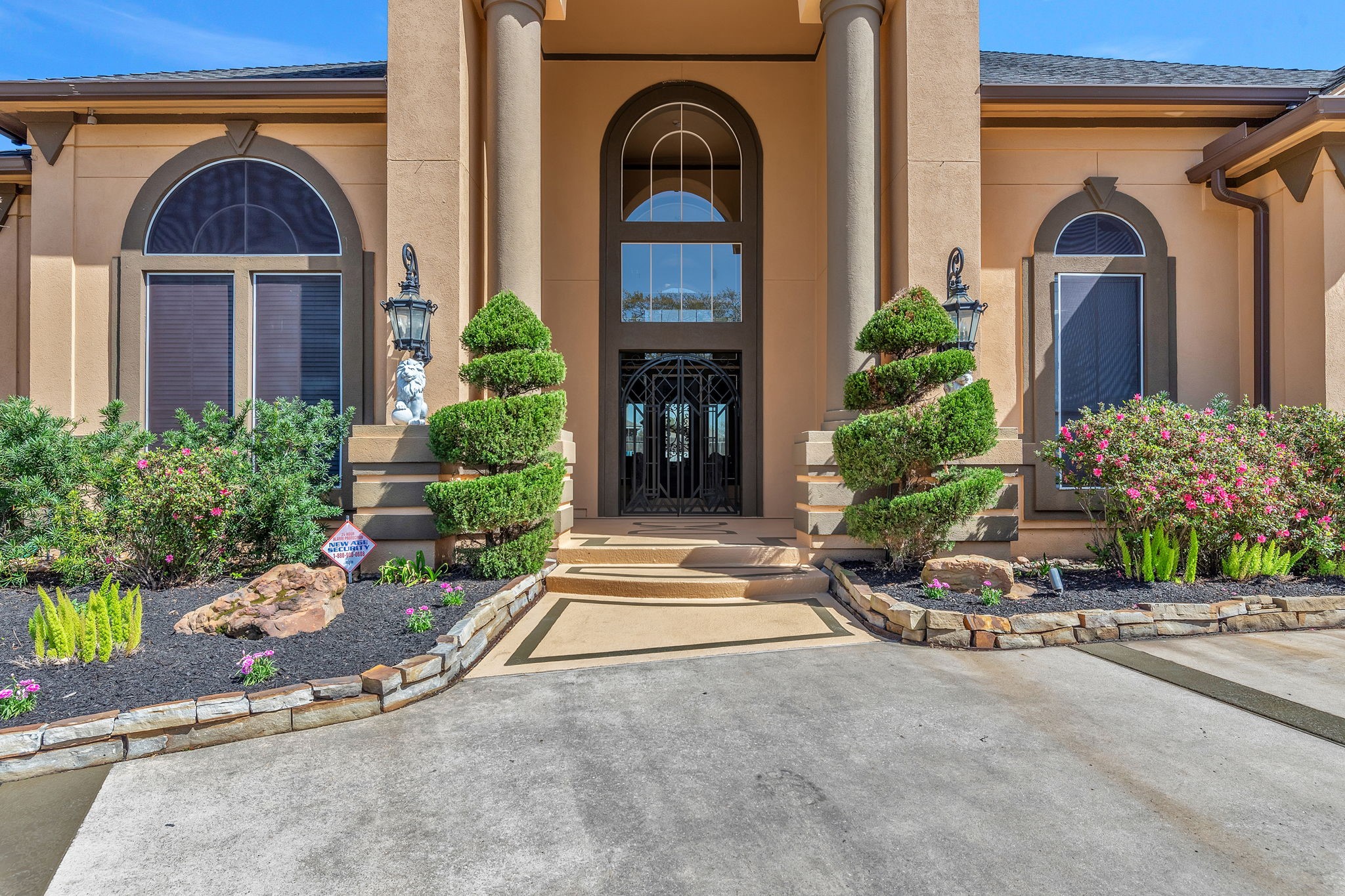 15818 Conners Ace Drive Spring, TX 77379 - Photo 3 of 50