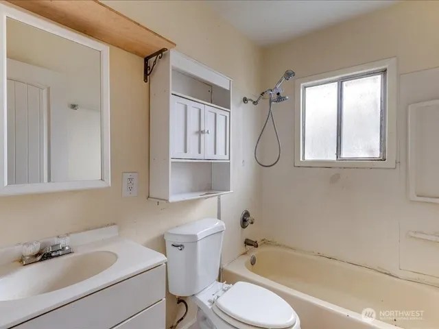 $199,900 | 234 19th Avenue, Longview, WA 98632