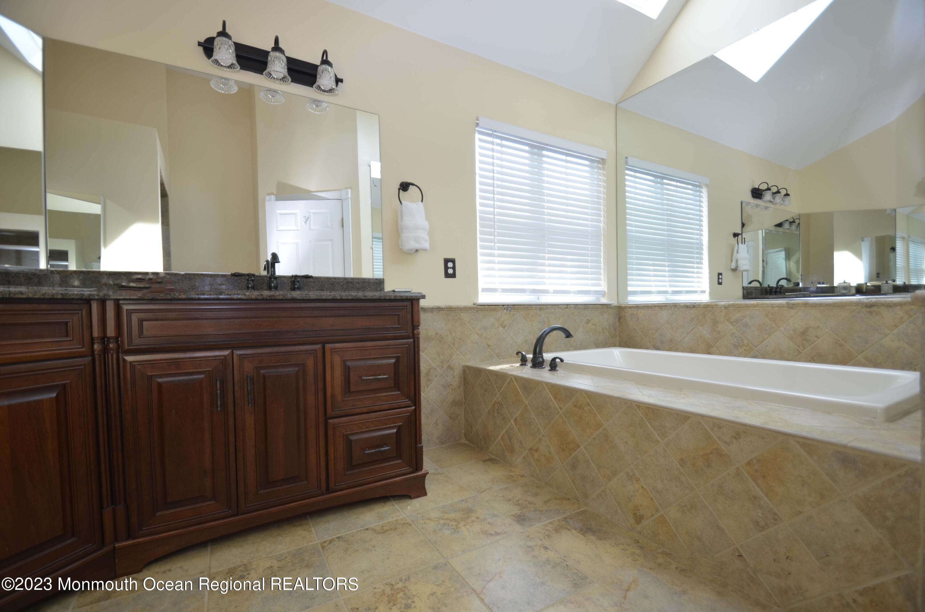 1205 Mohegan Road Manasquan, NJ 08736 - Photo 15 of 23 _DSC0601A