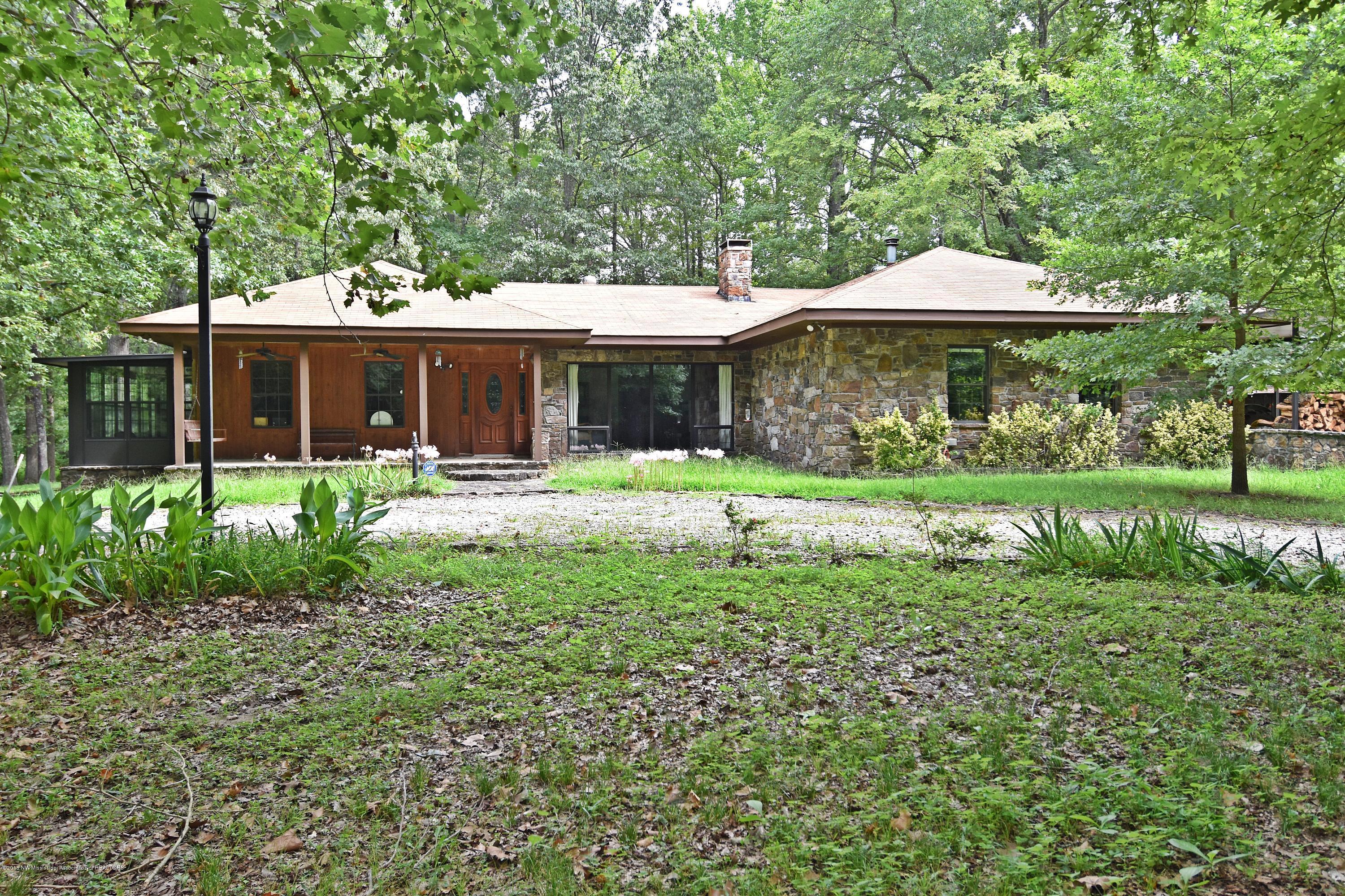 1980 West Oak Grove Road Hernando, MS 38632 - Photo 1 of 27 1980 W Oak Grove