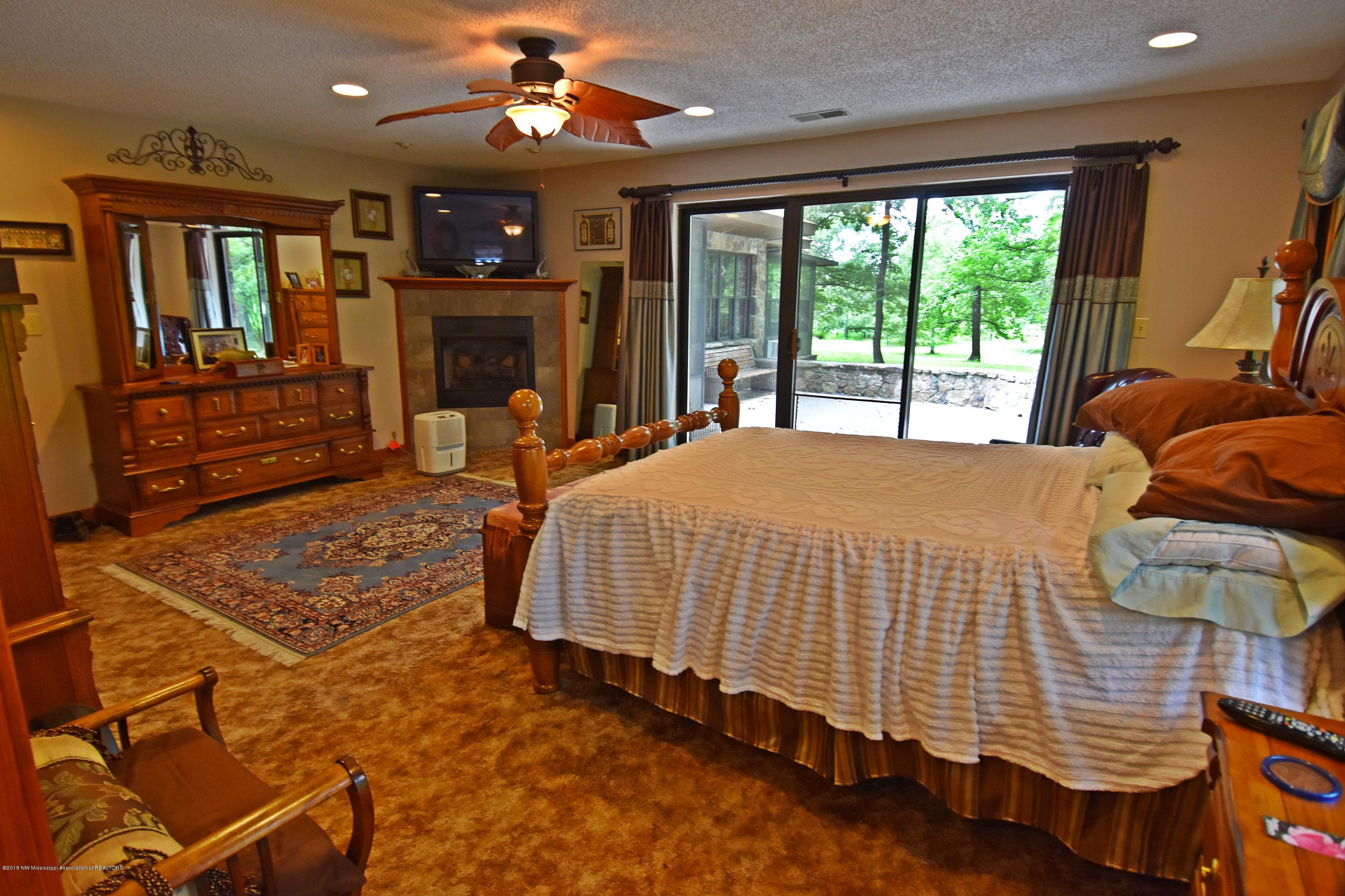 1980 West Oak Grove Road Hernando, MS 38632 - Photo 13 of 27 Master Suite