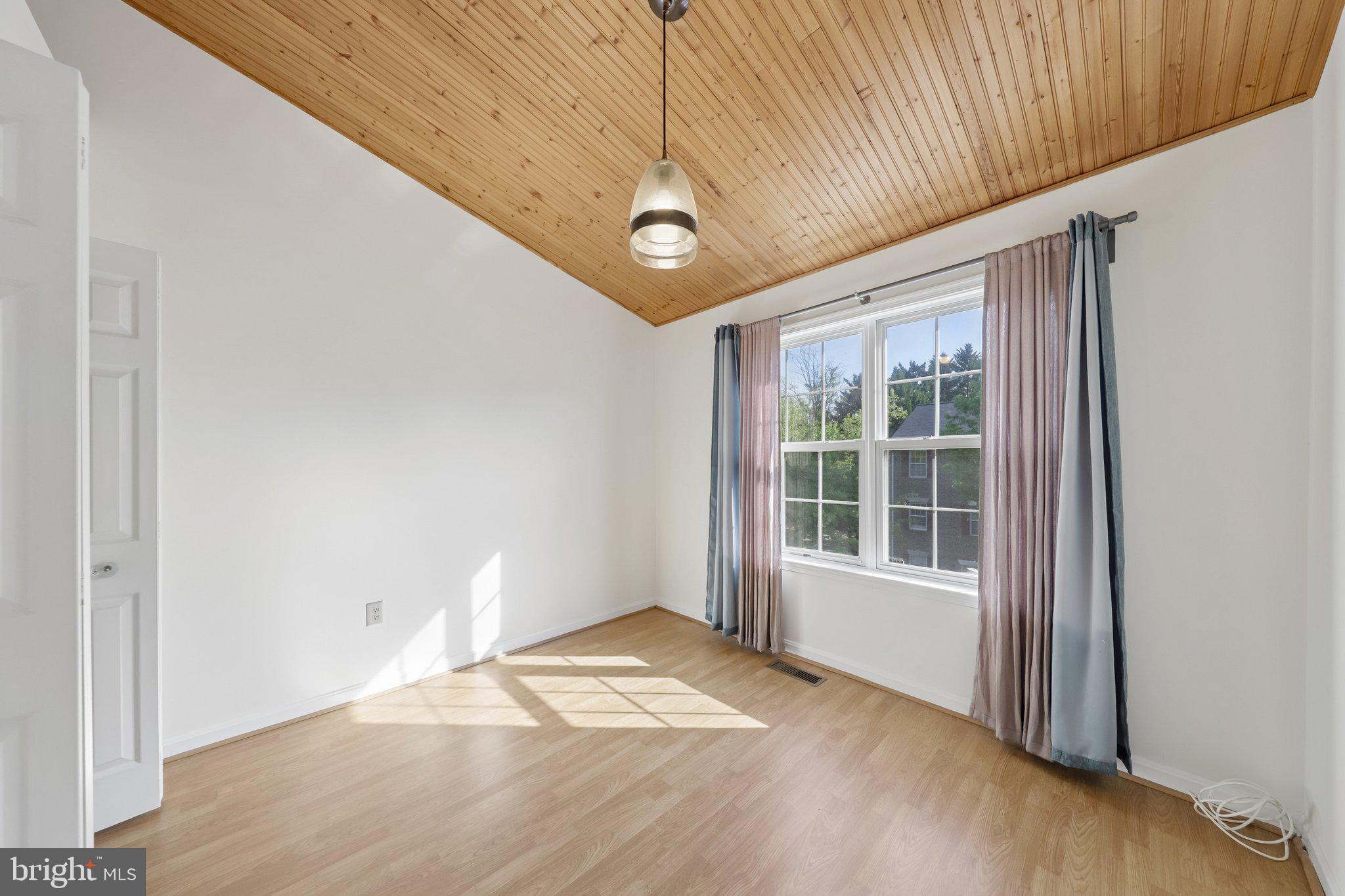 14214 Plum Run Way Silver Spring, MD 20906 - Photo 15 of 28