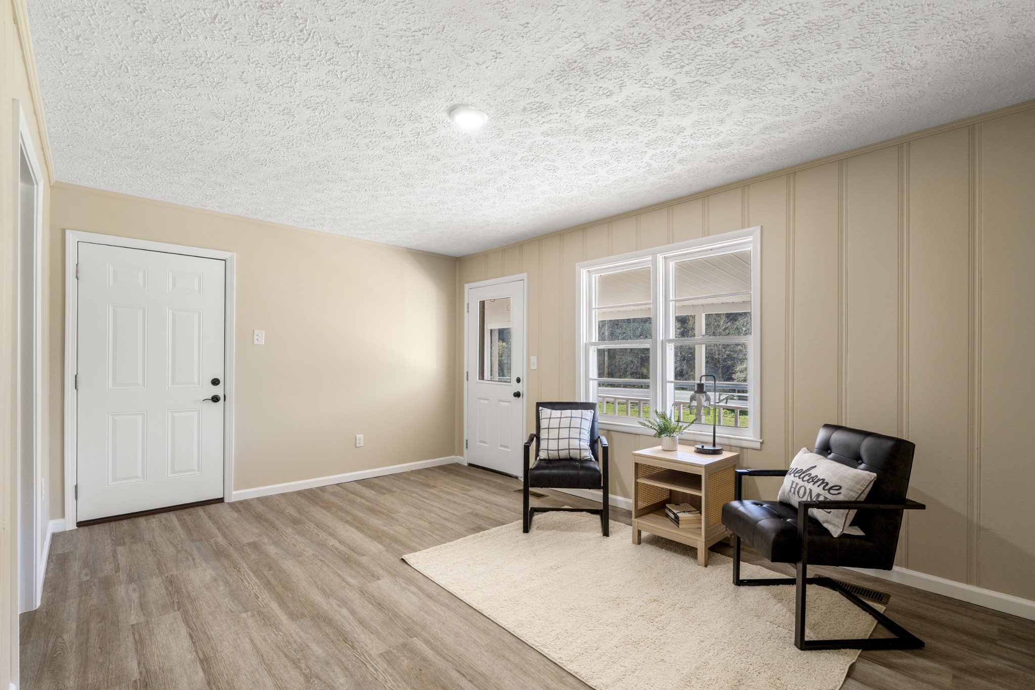 351 Highway 100 Centerville, TN 37033 - Photo 8 of 31 a workspace with wooden floor and a window