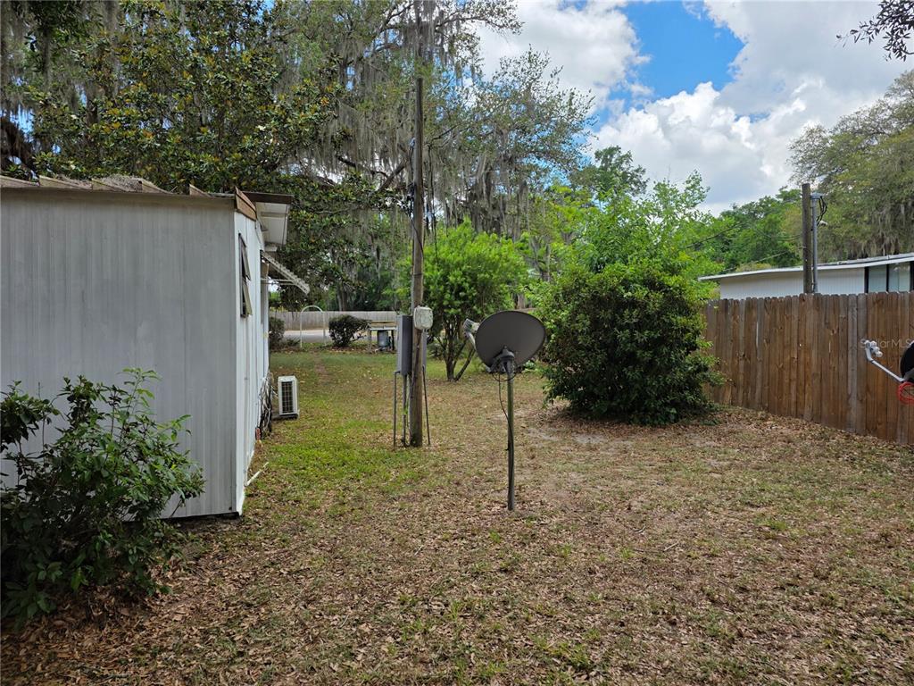 16995 Southeast 101st Ct Road Summerfield, FL 34491 - Photo 19 of 25