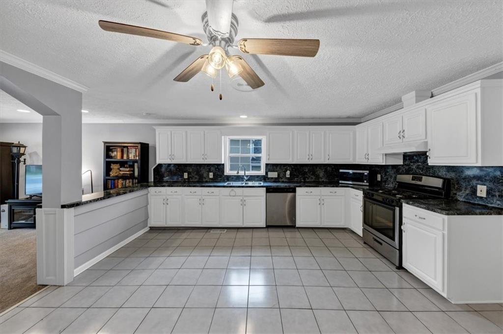 6071 North Main Street Southeast Acworth, GA 30101 - Photo 14 of 54