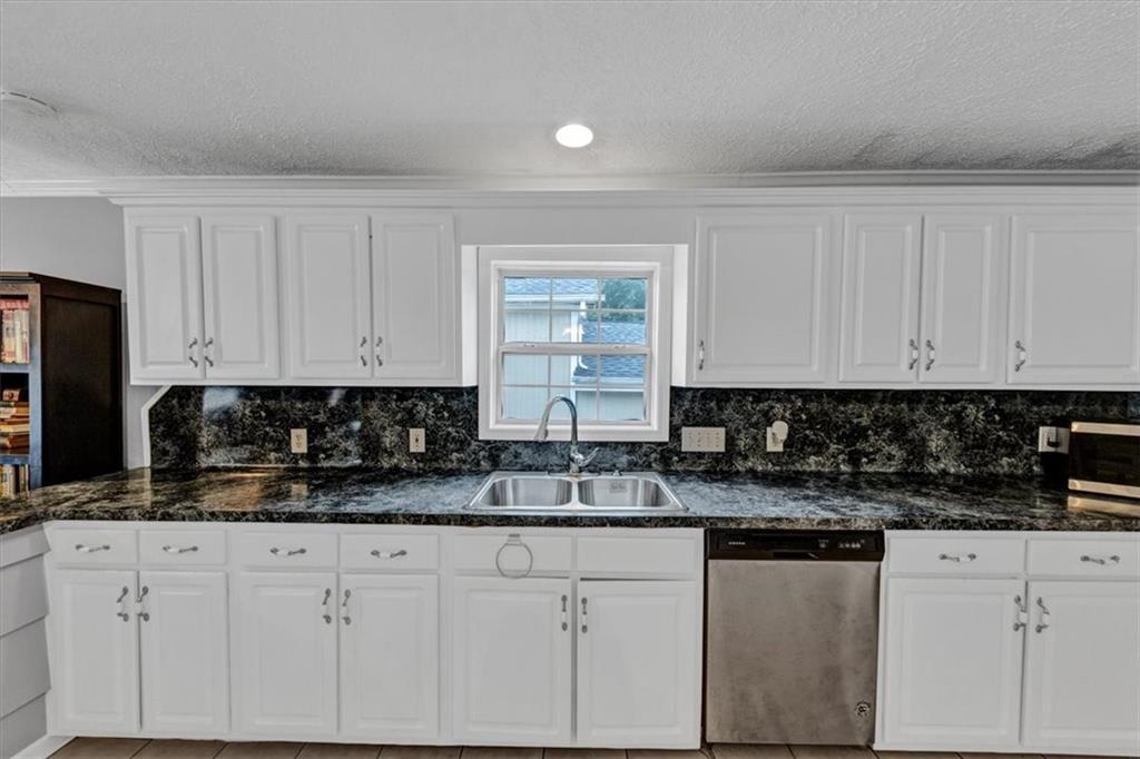 6071 North Main Street Southeast Acworth, GA 30101 - Photo 15 of 54