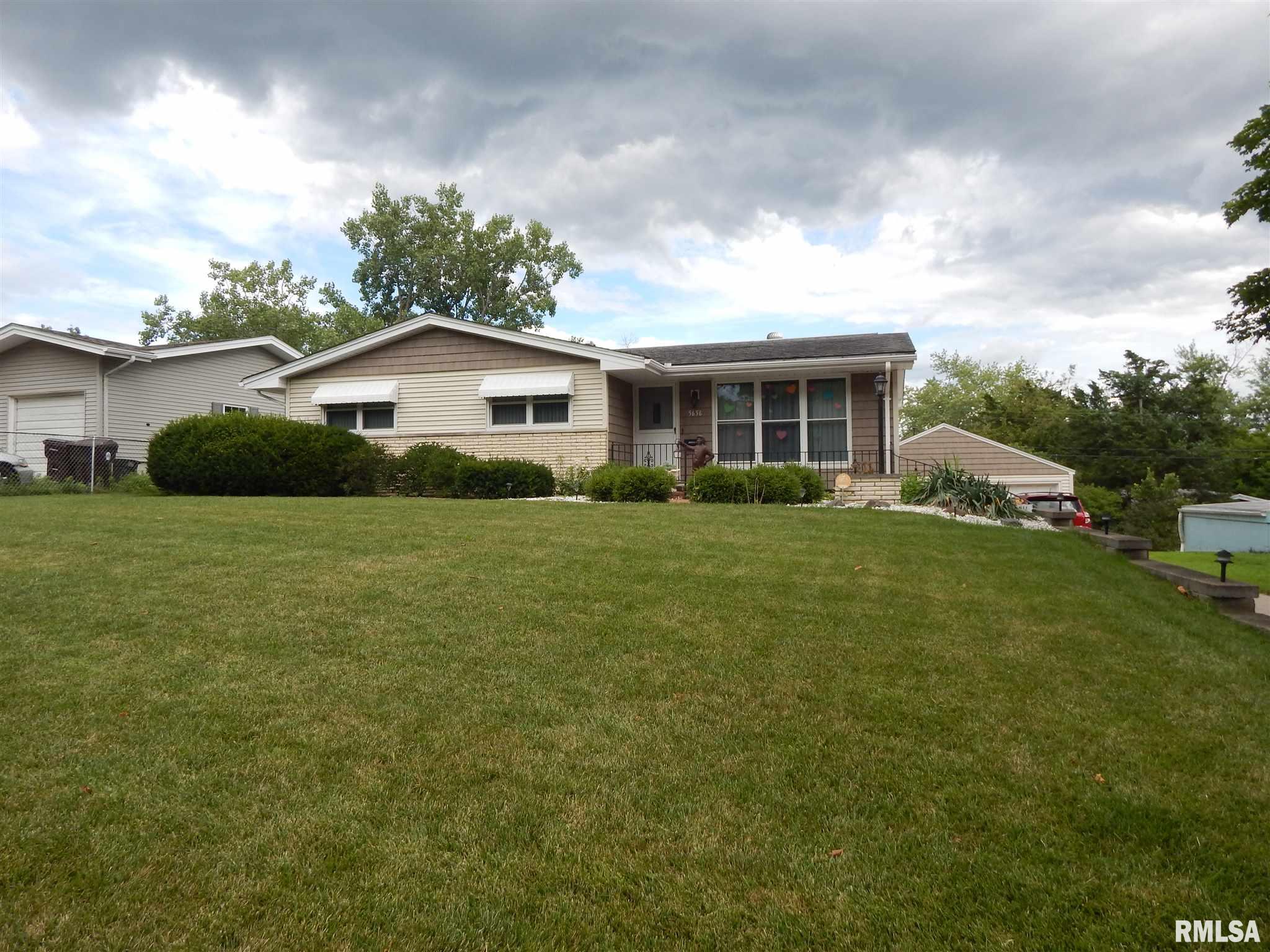 5656 North Hamilton Road Peoria, IL 61614 - Photo 11 of 40 Gallery Image 11
