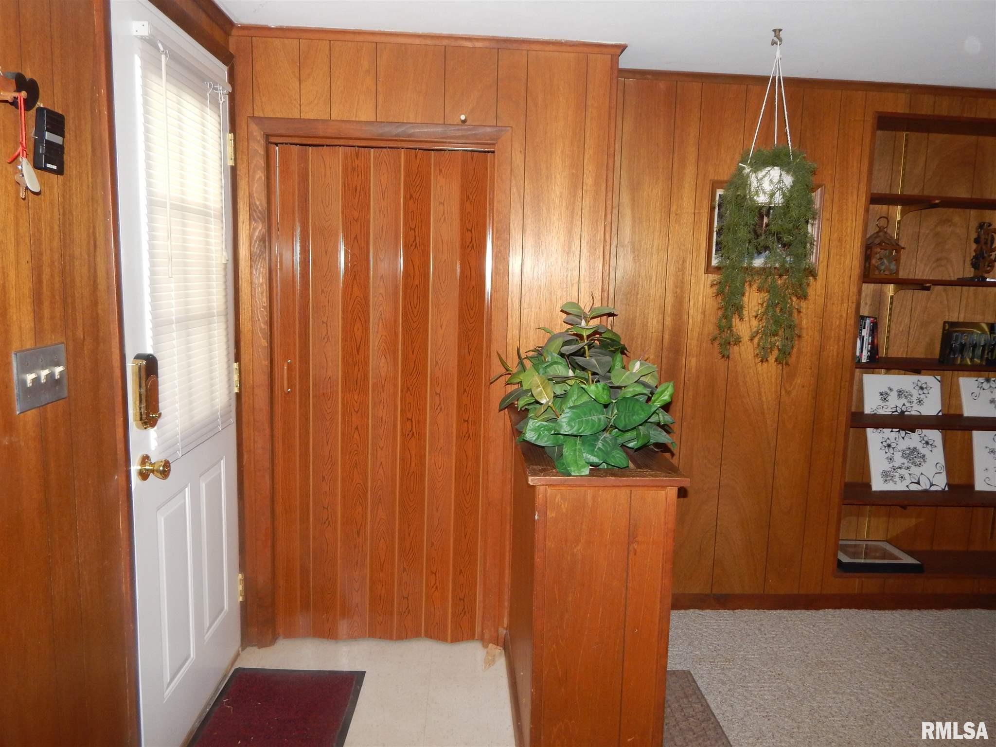 5656 North Hamilton Road Peoria, IL 61614 - Photo 22 of 40 Gallery Image 22
