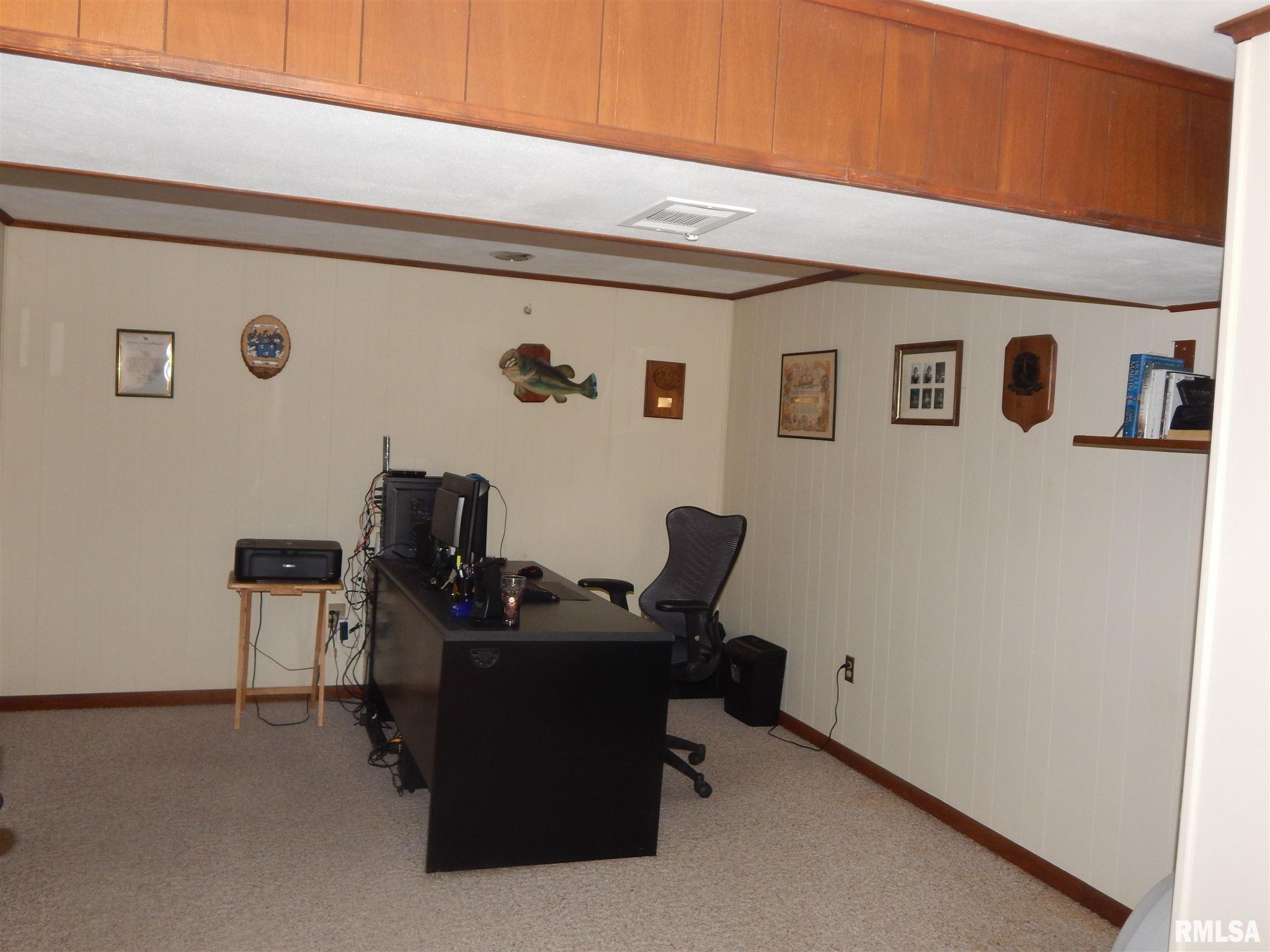 5656 North Hamilton Road Peoria, IL 61614 - Photo 26 of 40 Gallery Image 26