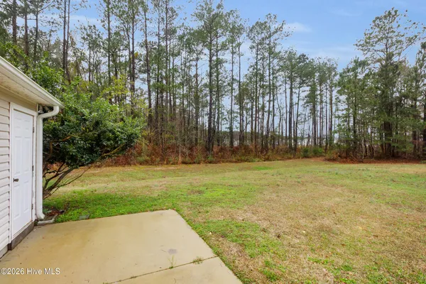 $1,550 | 3825 Elizabeth Avenue, New Bern, NC 28562
