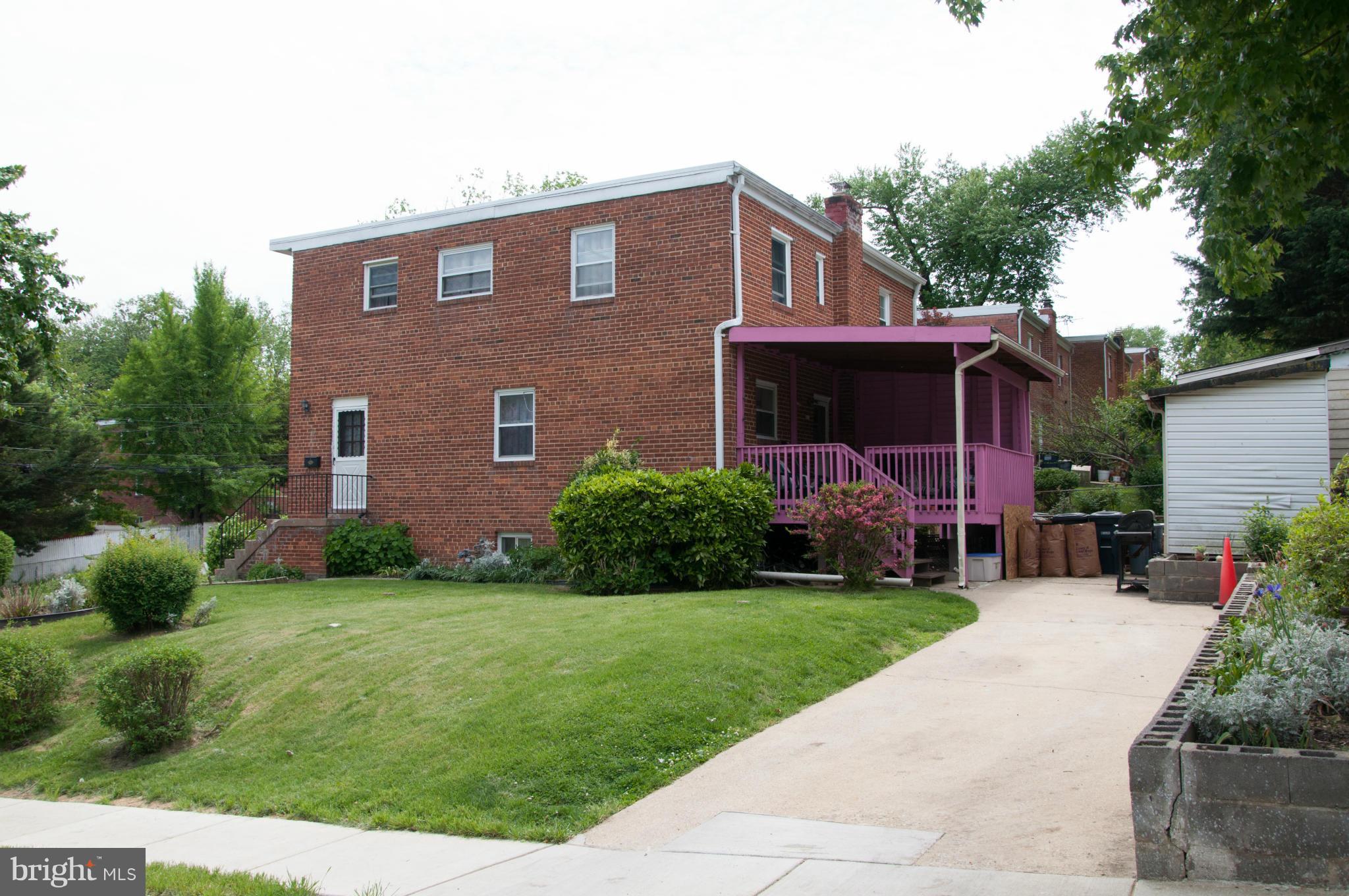Exterior (Rear)