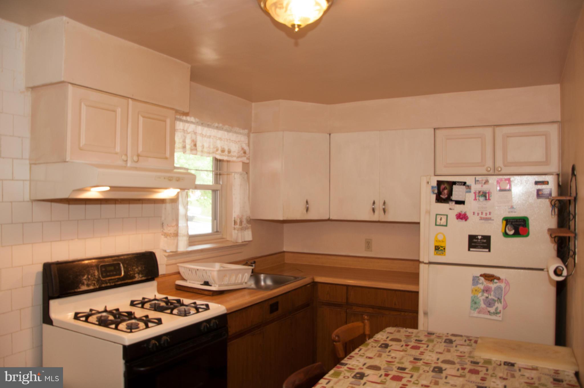 8446 12th Avenue Silver Spring, MD 20903 - Photo 8 of 19 Kitchen