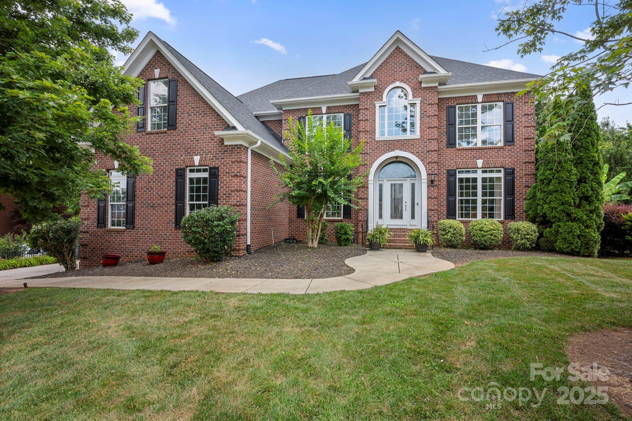 184 Melbourne Drive Fort Mill, SC 29708 - Photo 1 of 40 Gallery Image 1