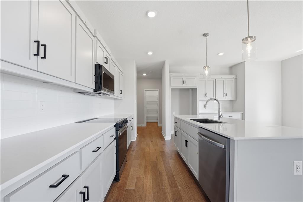 409 Woodview Drive Raymore, MO 64083 - Photo 11 of 43