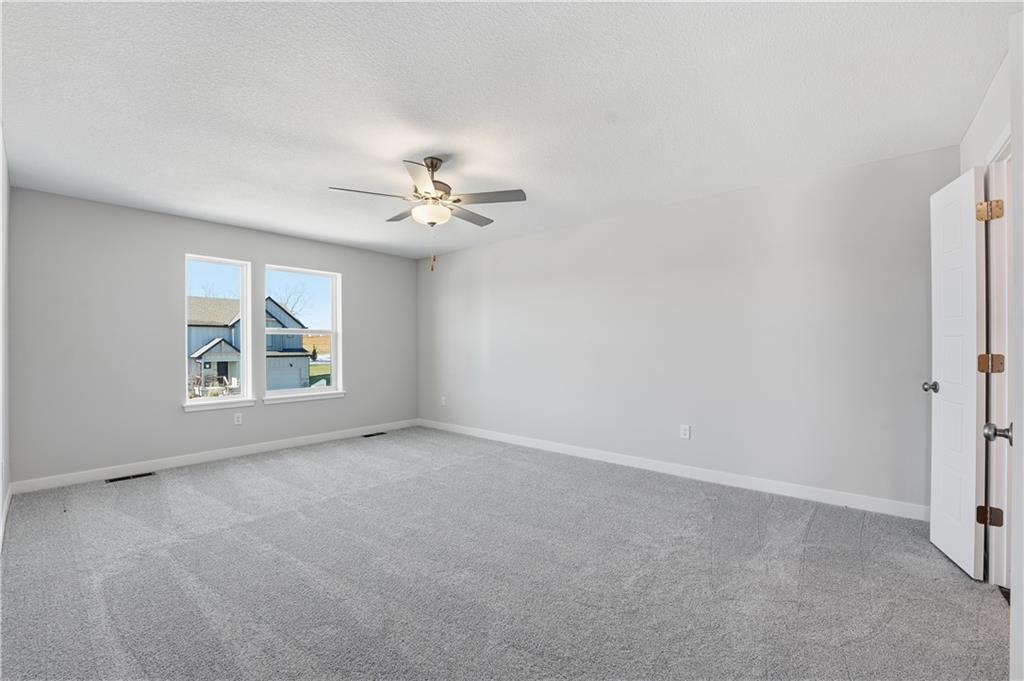 409 Woodview Drive Raymore, MO 64083 - Photo 29 of 43