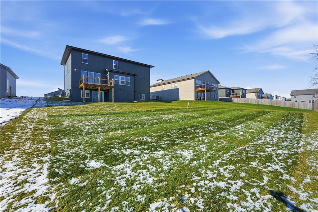 409 Woodview Drive Raymore, MO 64083 - Photo 38 of 43