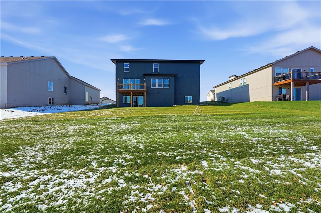 409 Woodview Drive Raymore, MO 64083 - Photo 39 of 43