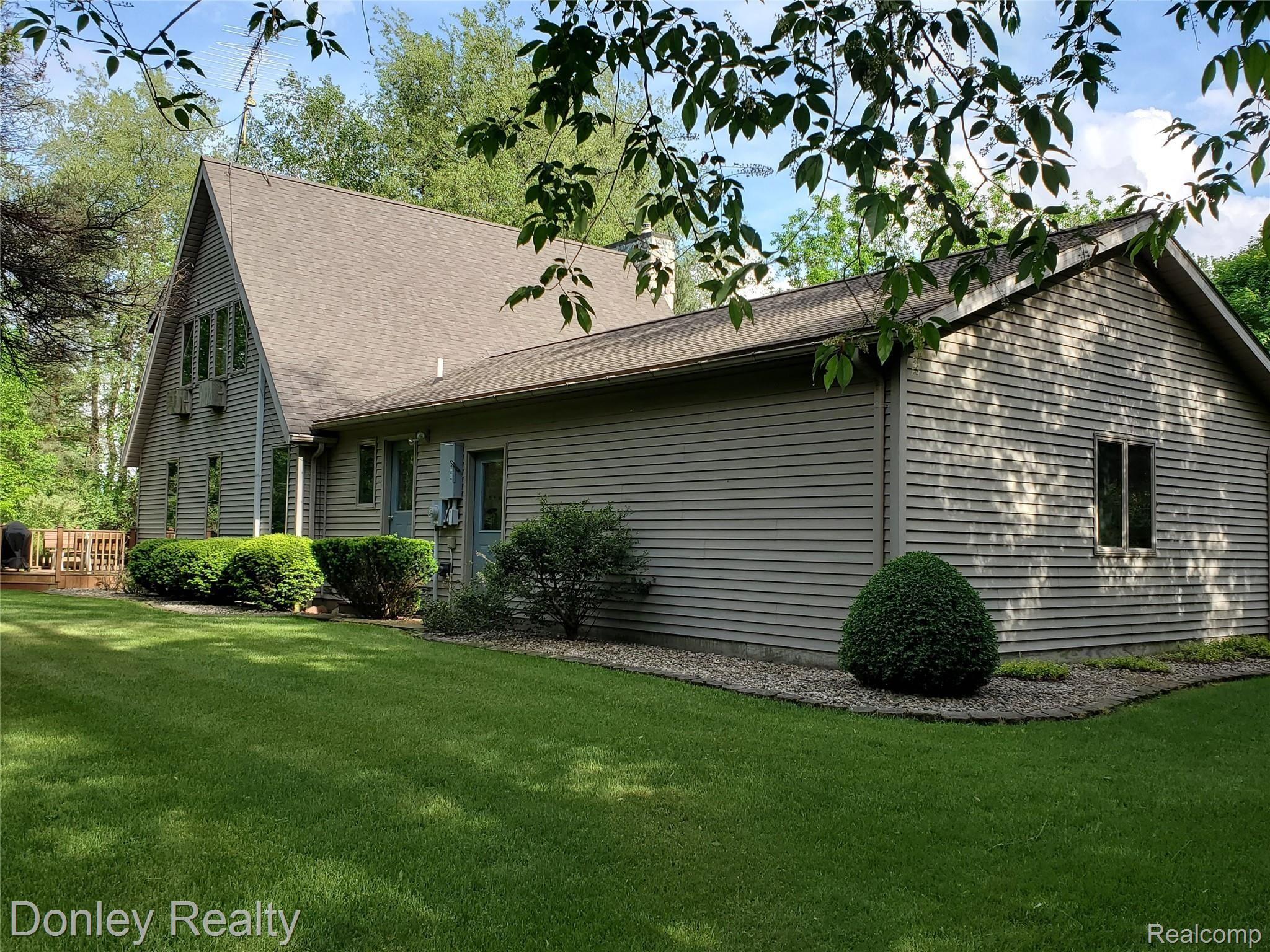5670 Lynd Road Marlette, MI 48453 - Photo 27 of 34 20210526_174841.jpg