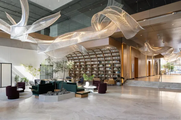 a view of lobby with livingroom