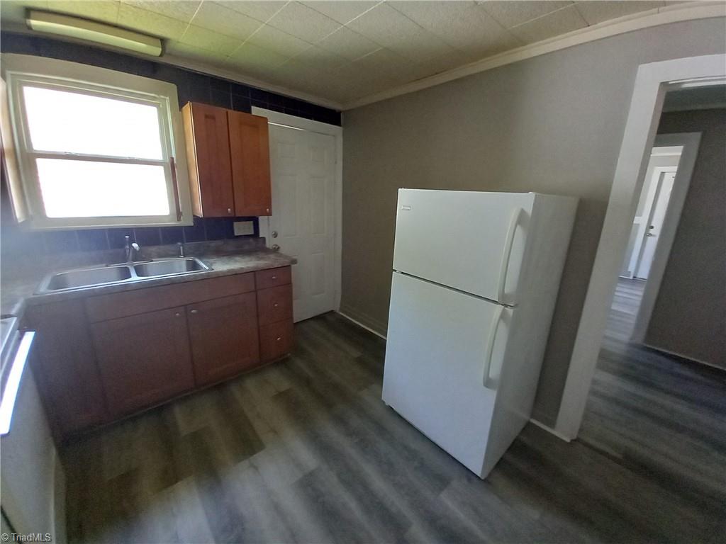 2 Cates Avenue Thomasville, NC 27360 - Photo 5 of 13