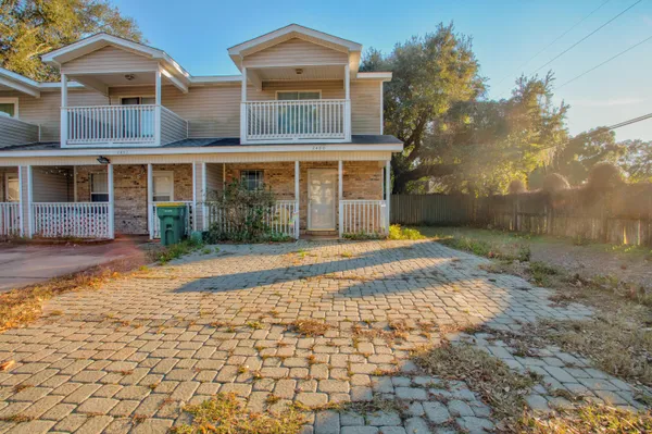 $1,700 | 2400 Suwanee Lane, Fort Walton Beach, FL 32547
