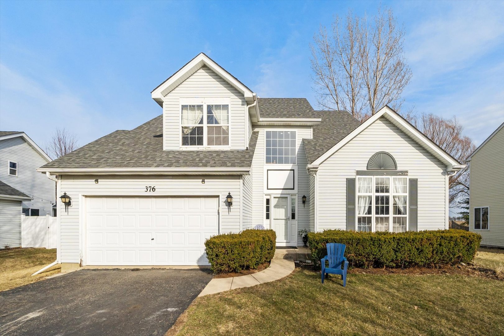 376 Brookhaven Circle Sugar Grove, IL 60554 - Photo 32 of 33 a front view of a house with a yard