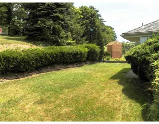 525 Patterson Road Bethel Park, PA 15102 - Photo 13 of 15 Yard/Garden.