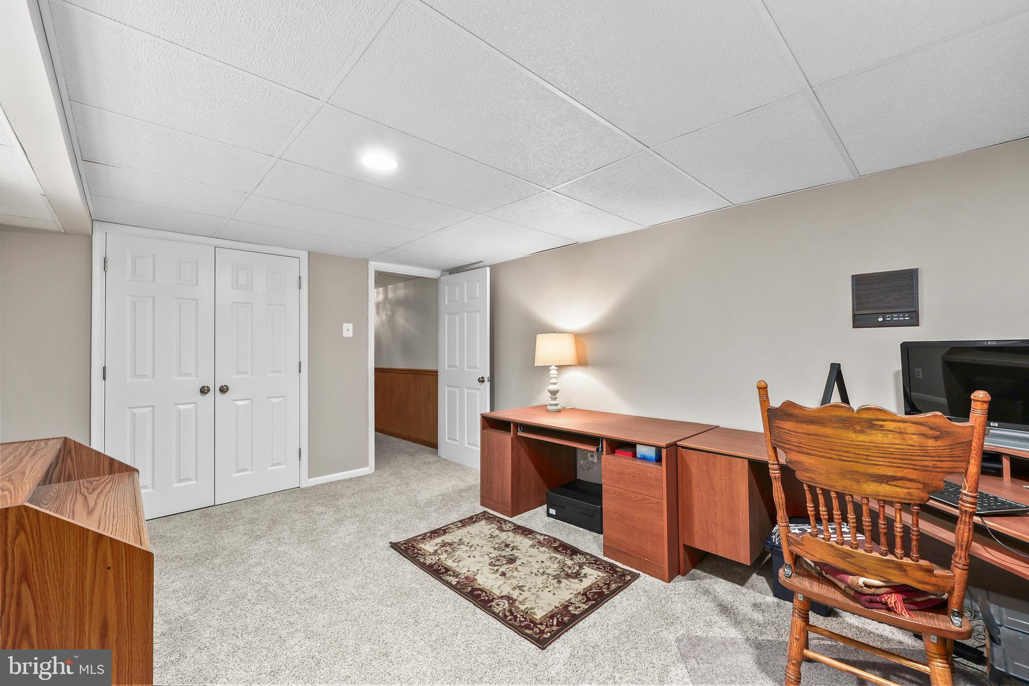 6735 Kelly Road Warrenton, VA 20187 - Photo 24 of 41 4th enormous bedroom or Office