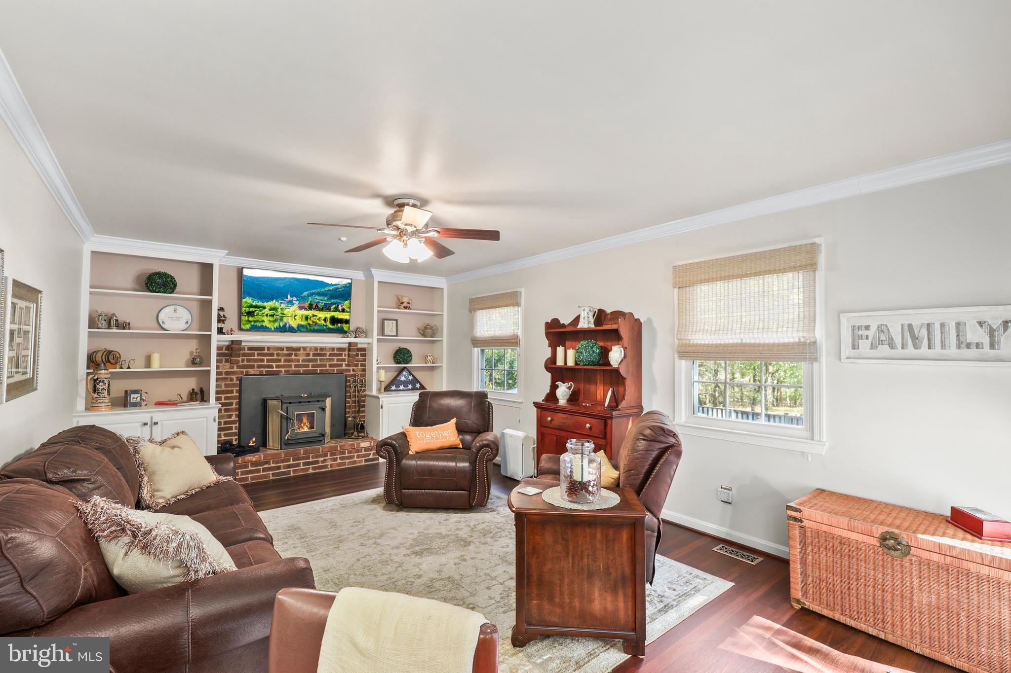 6735 Kelly Road Warrenton, VA 20187 - Photo 10 of 41 Family room w/wood pellet stove