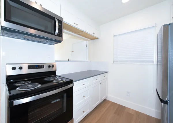$1,995 | 2704 Catalina Drive, Unit B, Austin, TX 78741