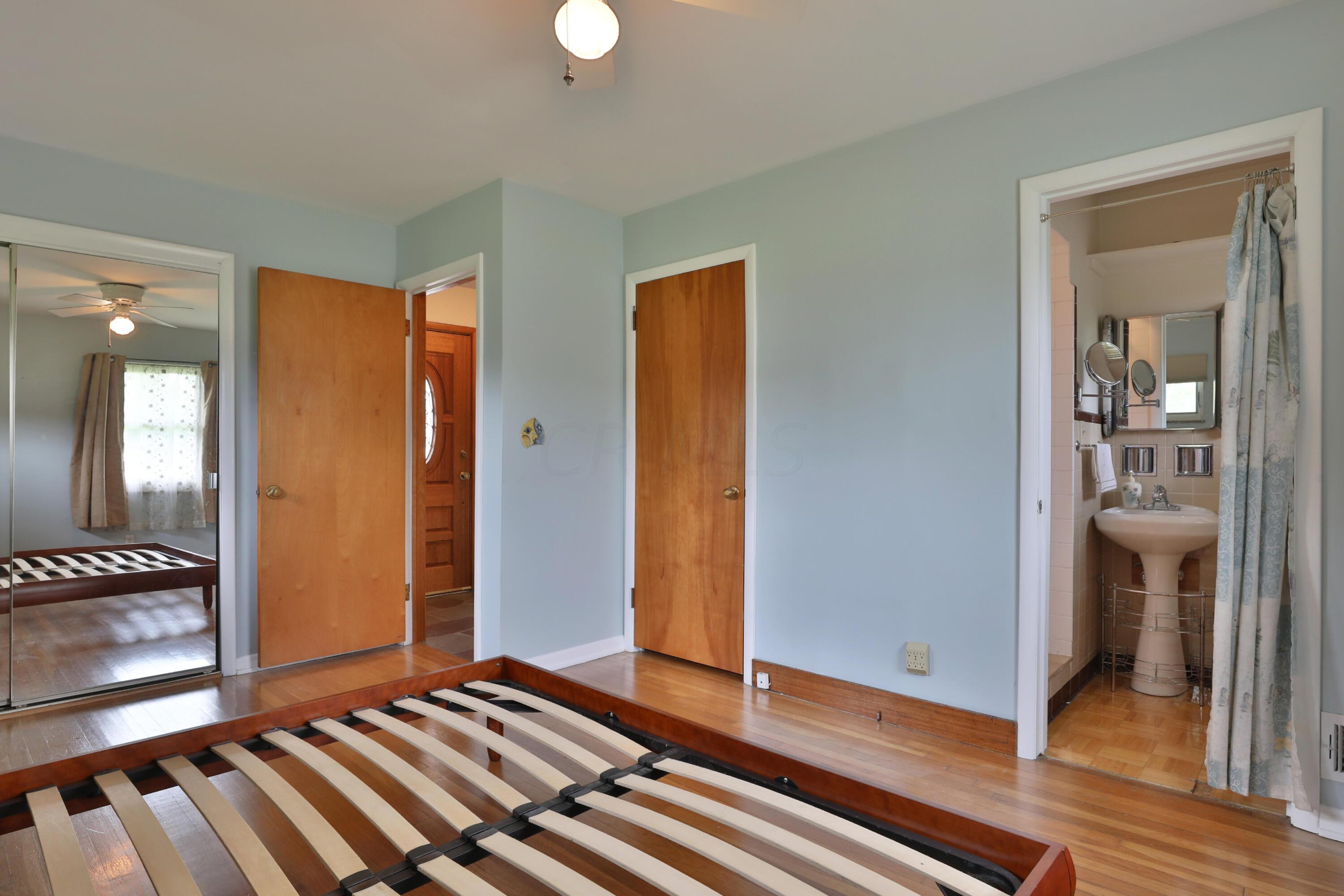 5925 Sinclair Road Columbus, OH 43229 - Photo 27 of 60 5925-Sinclair-25