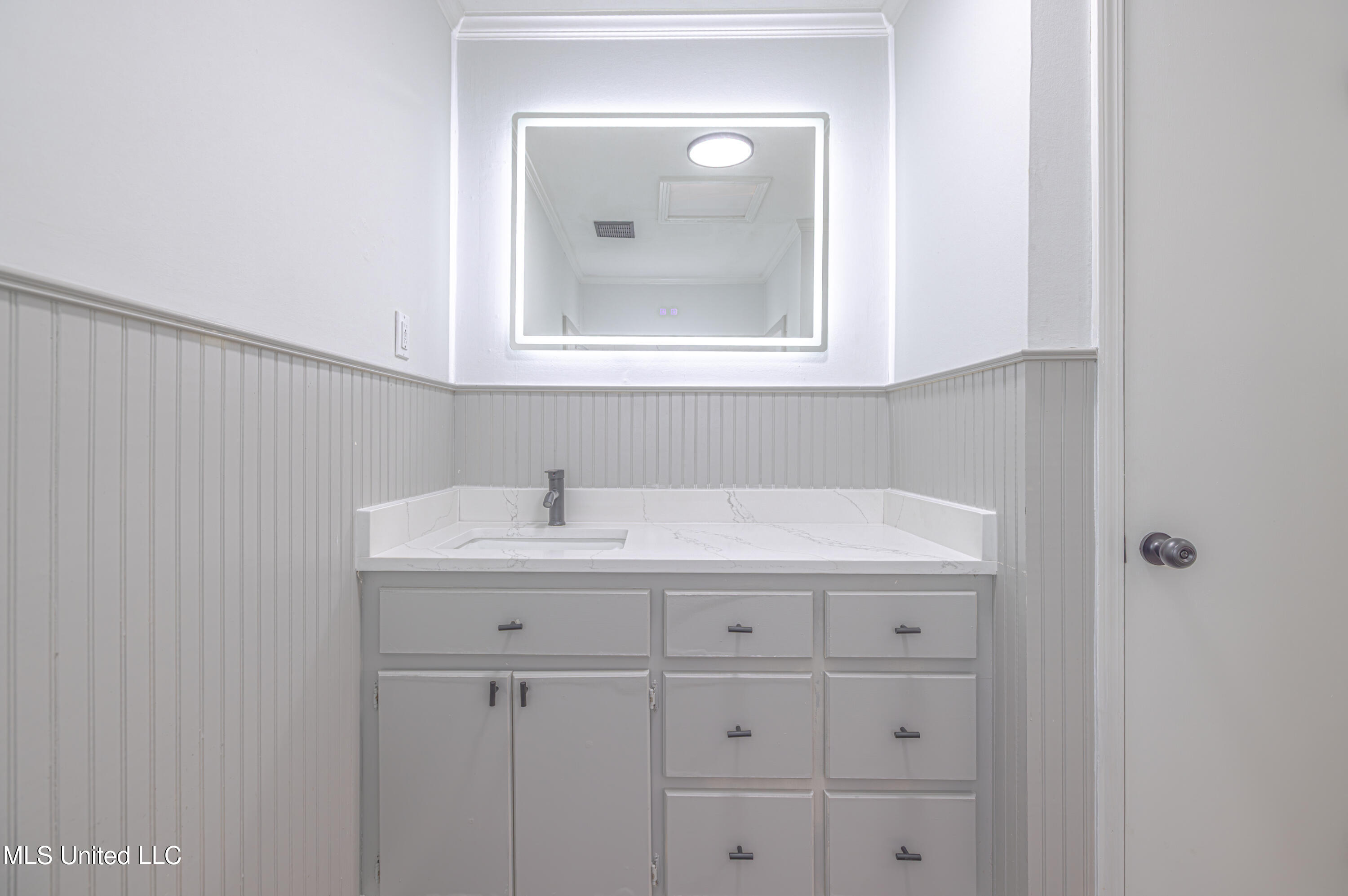 5846 Baxter Drive Jackson, MS 39211 - Photo 35 of 42 1R4A9163