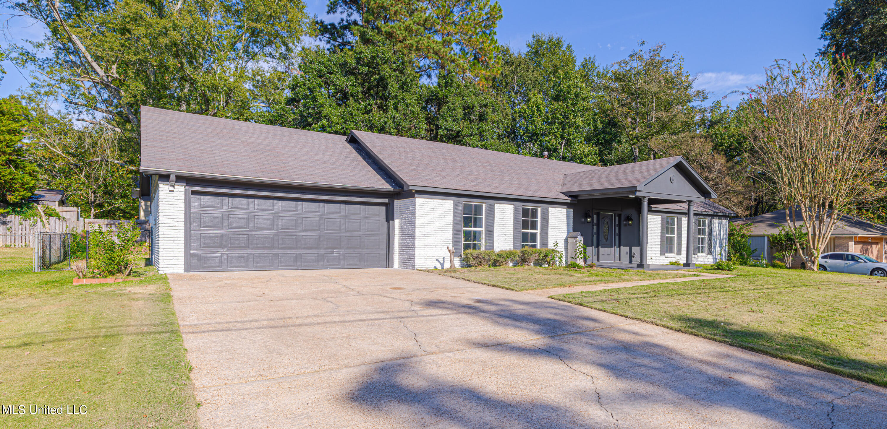 5846 Baxter Drive Jackson, MS 39211 - Photo 4 of 42 1R4A9113