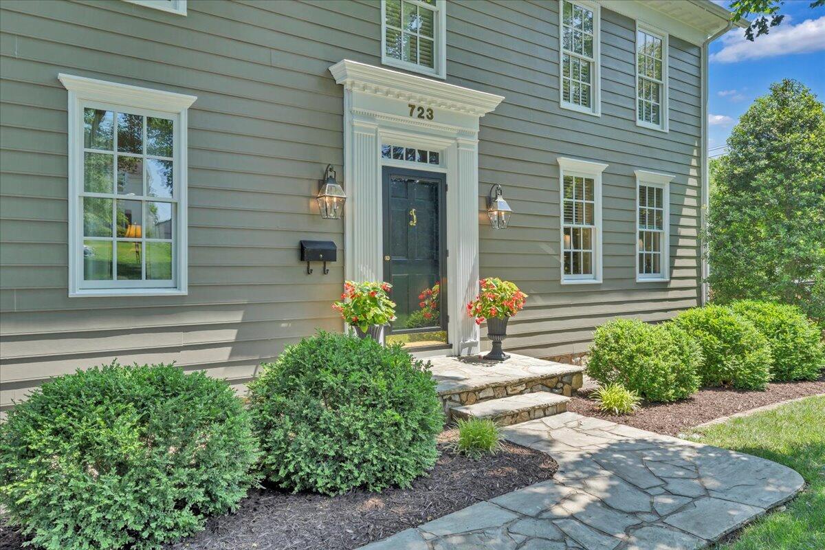 723 White Oak Road Southwest Roanoke, VA 24014 - Photo 4 of 76 04-MIB09308
