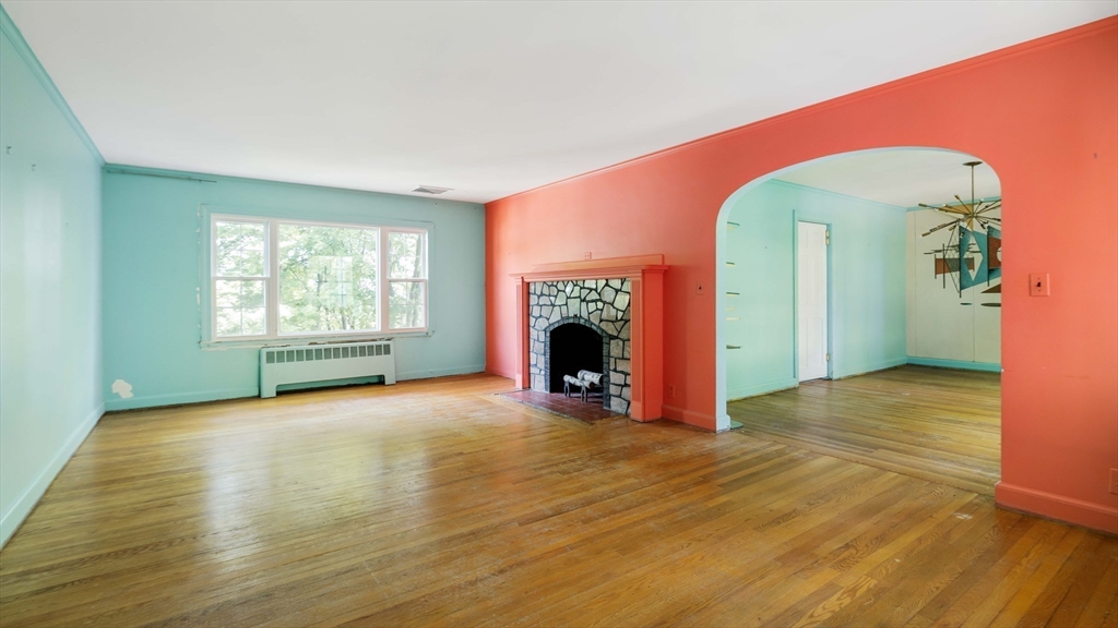 77 Jordan Road Brookline, MA 02446 - Photo 4 of 29