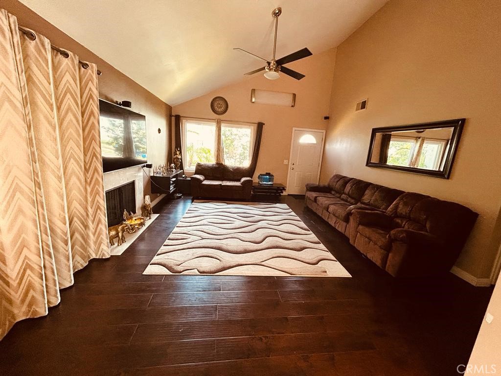 20 Fuchsia Irvine, CA 92604 - Photo 2 of 6