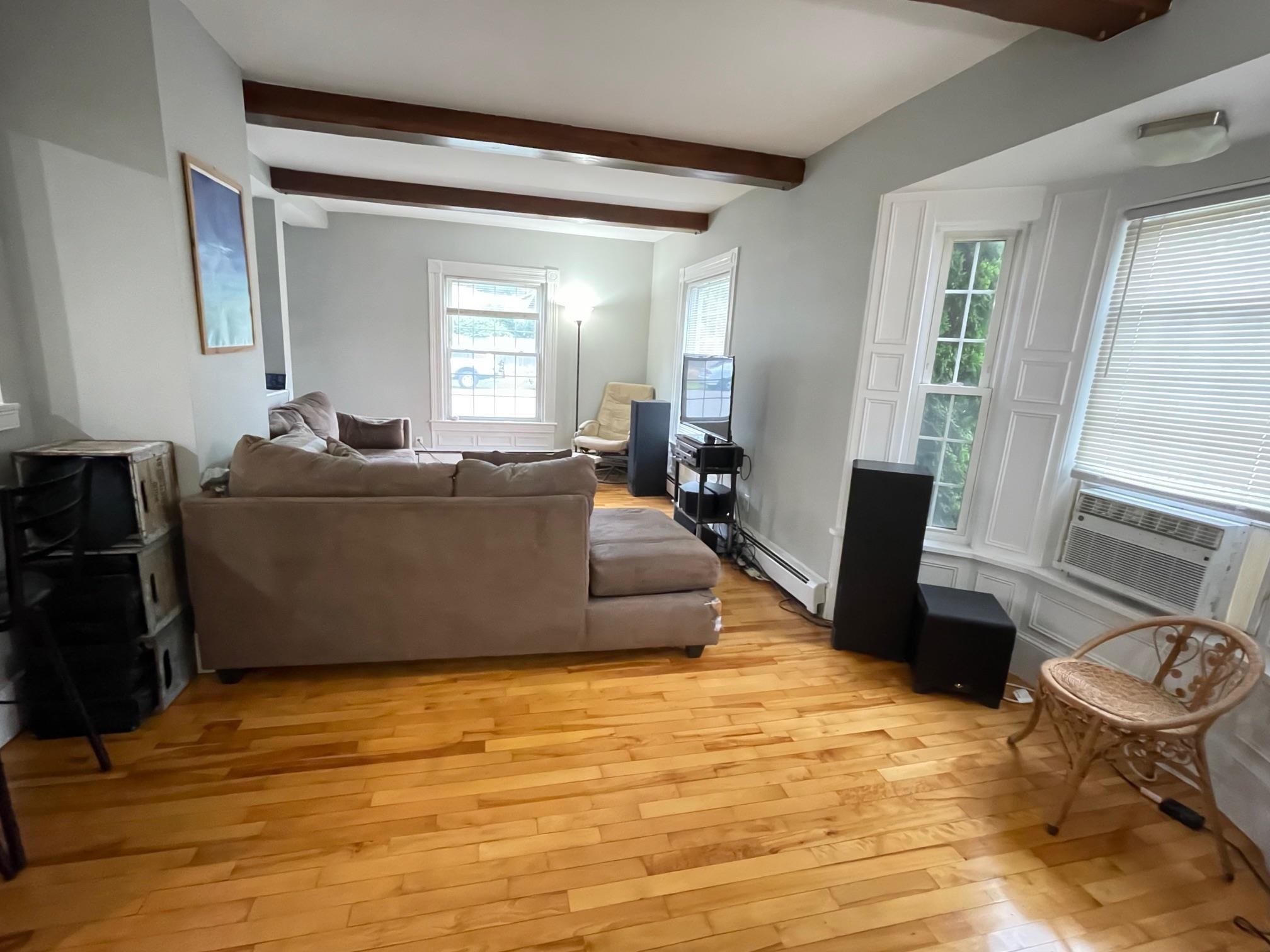 89 Shirley Hill Road Manchester, NH 03102 - Photo 3 of 28 Gallery Image 3
