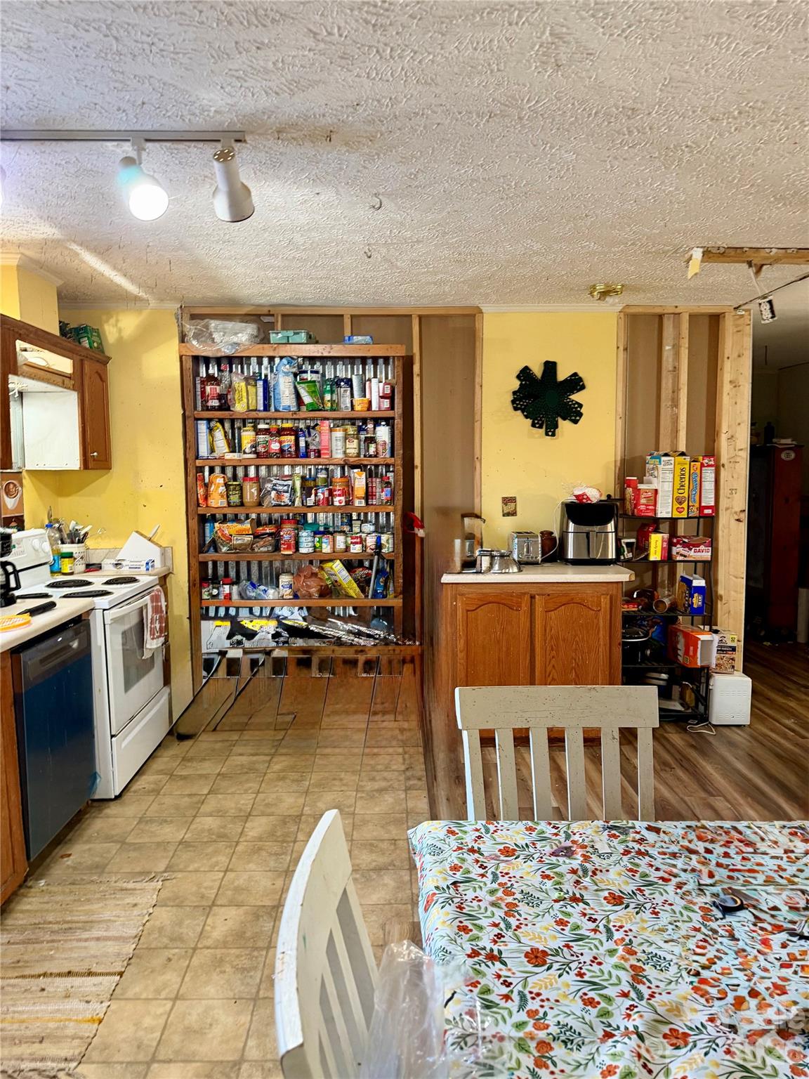 600 Scottdale Road Canton, NC 28716 - Photo 17 of 20 a living room with a couch and a table